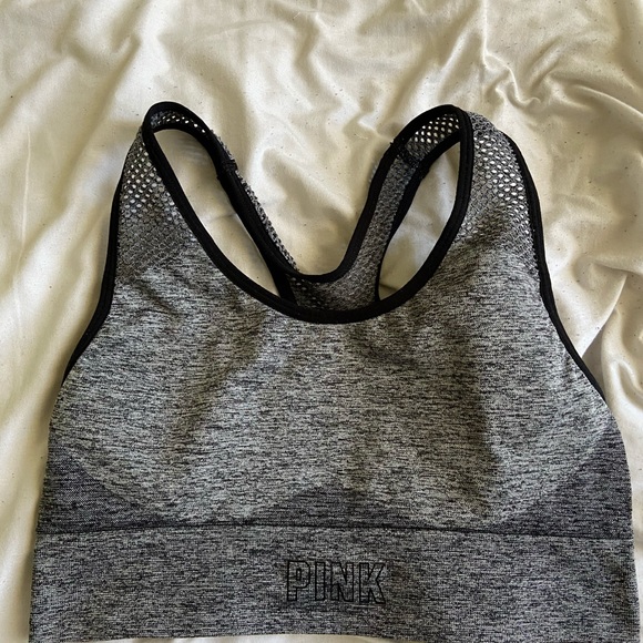 closet clear out sale 🌸🌱🦋 - Picture 9 of 10